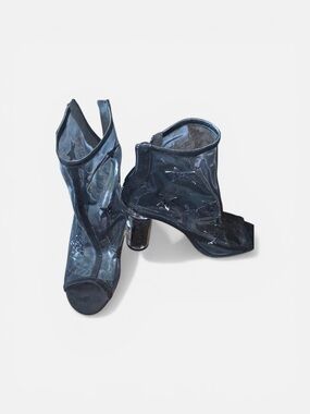 Hot Tomato Black Sheer Star-Embellished Open-Toe Heeled Booties